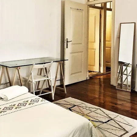 Huge 10 Bedroom In Principe Real. Heart Of Lisbon. Lisboa