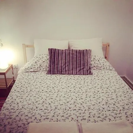 Huge 10 Bedroom In Principe Real. Heart Of Lisbon. *