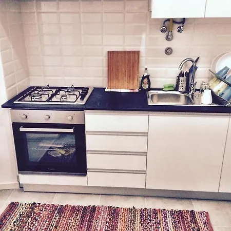 Apartman Huge 10 Bedroom In Principe Real. Heart Of Lisbon. *