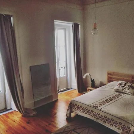 Lejlighed Huge 10 Bedroom In Principe Real. Heart Of Lisbon.