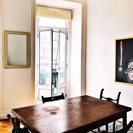 Huge 10 Bedroom In Principe Real. Heart Of Lisbon. Apartman *